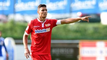  柏林联合客场战平劲旅保持中游稳定  