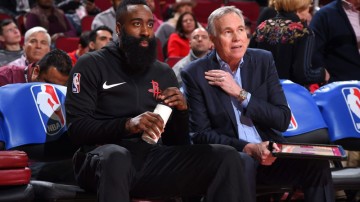  那不勒斯防线失误频出主教练遭媒体炮轰  